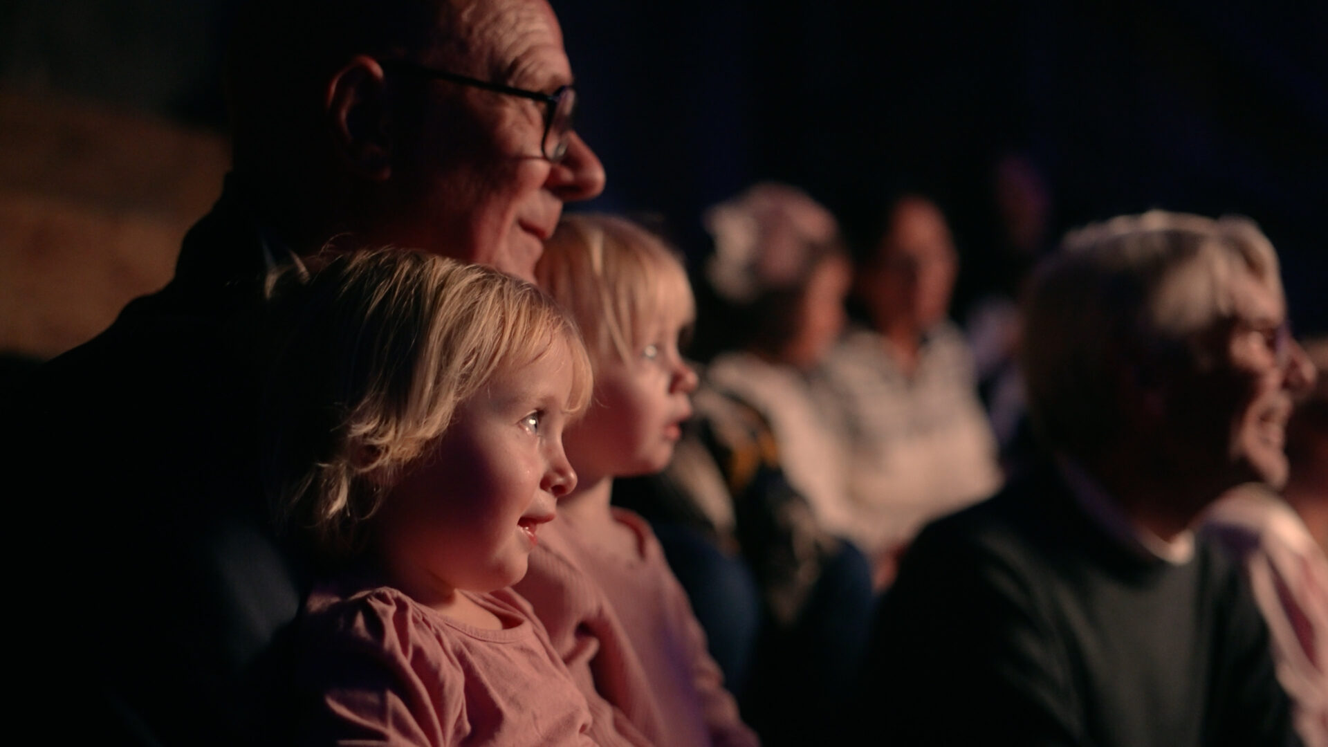 Barnteater & inomhusaktiviteter i Stockholm junibacken pensionär barnbarn